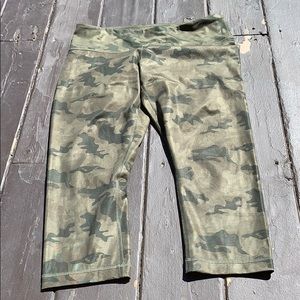 LULULEMON CAMO CAPRI - size 10